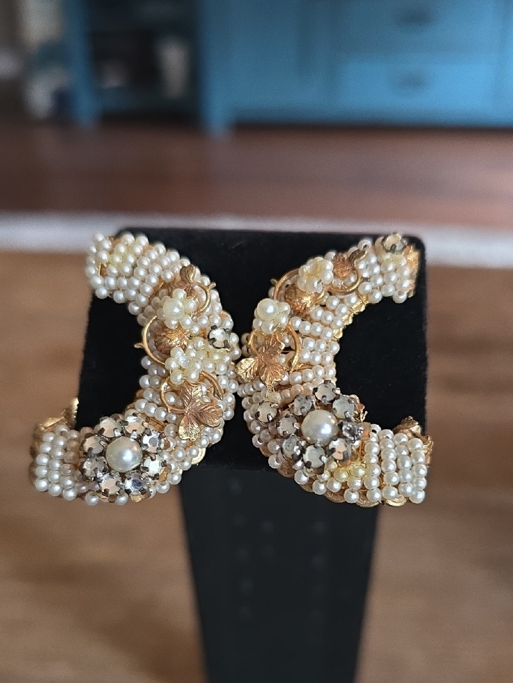 Vintage Gold Pearl Cluster Handmade Clup-on Earrings
